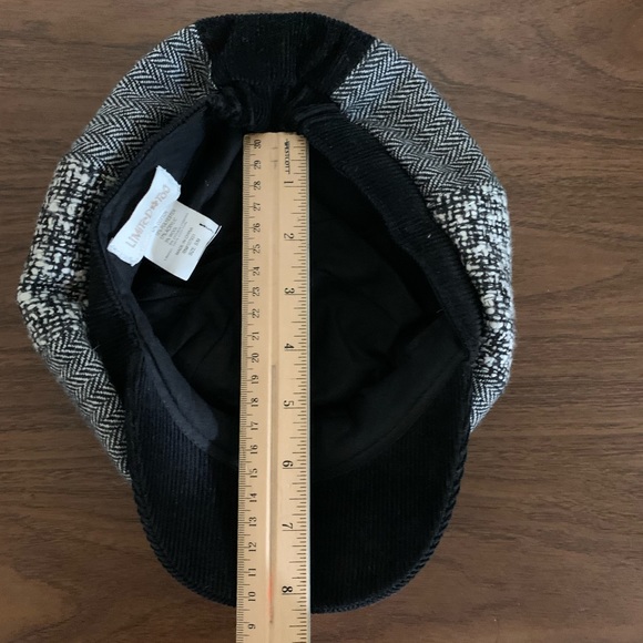 Limited Too hat - Picture 7 of 9